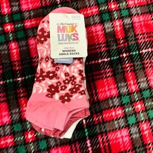 Muk Luks Women's Valentines themed Ankle Socks
